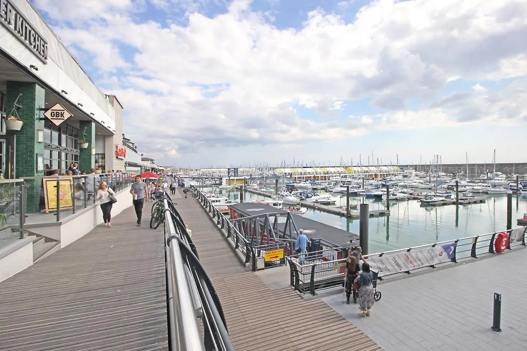شقة Brighton Marina